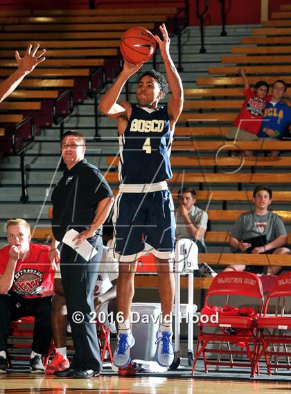 Thumbnail 2 in Village Christian vs. St. John Bosco (Nike Extravaganza) photogallery.