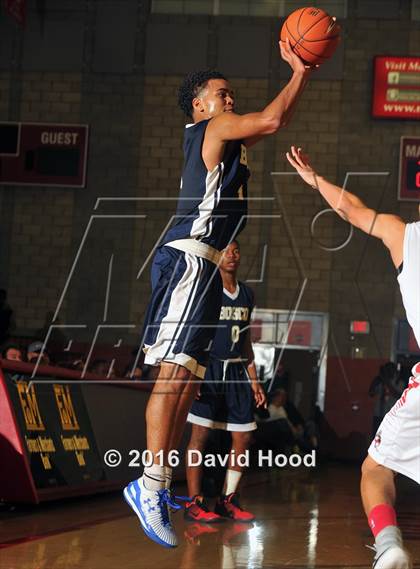 Thumbnail 3 in Village Christian vs. St. John Bosco (Nike Extravaganza) photogallery.