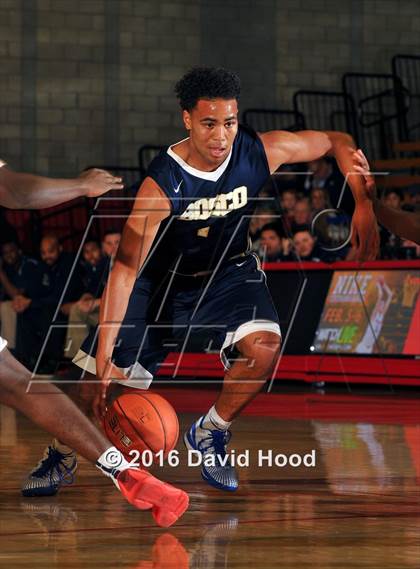 Thumbnail 2 in Village Christian vs. St. John Bosco (Nike Extravaganza) photogallery.