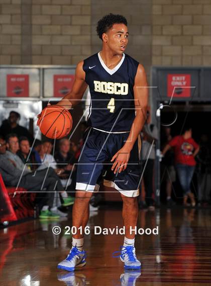 Thumbnail 3 in Village Christian vs. St. John Bosco (Nike Extravaganza) photogallery.