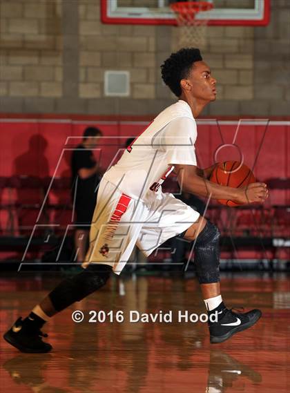 Thumbnail 1 in Village Christian vs. St. John Bosco (Nike Extravaganza) photogallery.