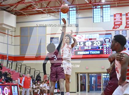 Thumbnail 3 in Lawrence Central vs. Evansville Bosse photogallery.