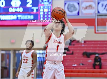 Thumbnail 3 in Lawrence Central vs. Evansville Bosse photogallery.