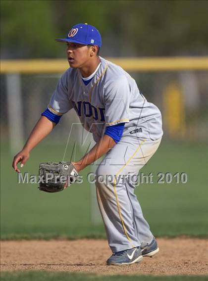 Thumbnail 3 in Wood vs. Menlo-Atherton (Cordova Easter Tournament) photogallery.
