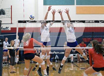 Thumbnail 2 in Coronado vs. Pleasant Grove (Durango Fall Classic) photogallery.