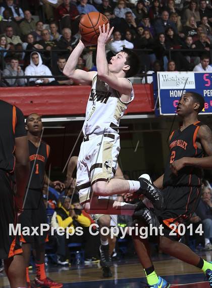 Thumbnail 2 in Spring Valley vs Clarkstown South (Section 1 Class AA Semifinal) photogallery.