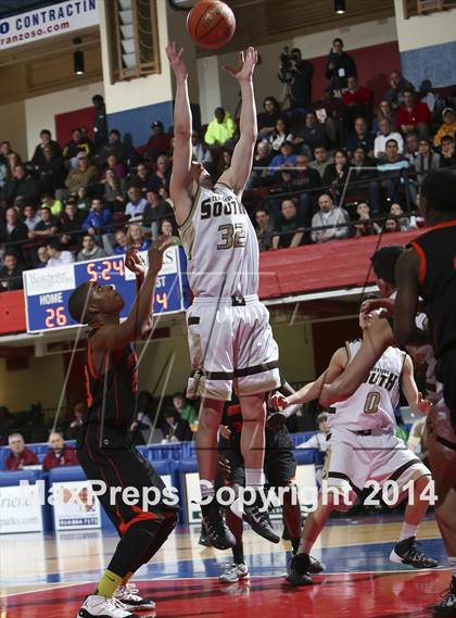 Thumbnail 3 in Spring Valley vs Clarkstown South (Section 1 Class AA Semifinal) photogallery.