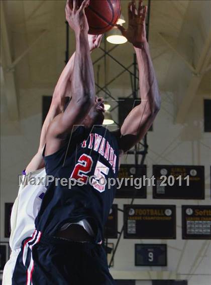 Thumbnail 1 in Etiwanda @ Valencia (CIF SS Playoffs) photogallery.