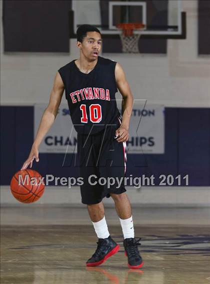 Thumbnail 1 in Etiwanda @ Valencia (CIF SS Playoffs) photogallery.
