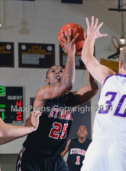Thumbnail 1 in Etiwanda @ Valencia (CIF SS Playoffs) photogallery.