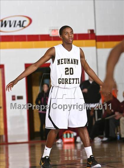 Thumbnail 2 in Neumann Goretti vs. Mt. Vernon (Cancer Research Classic) photogallery.