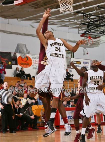 Thumbnail 2 in Neumann Goretti vs. Mt. Vernon (Cancer Research Classic) photogallery.