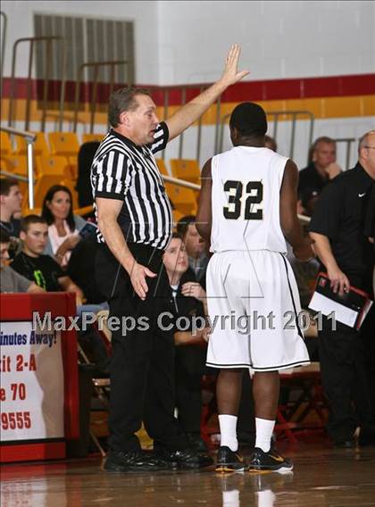 Thumbnail 1 in Neumann Goretti vs. Mt. Vernon (Cancer Research Classic) photogallery.