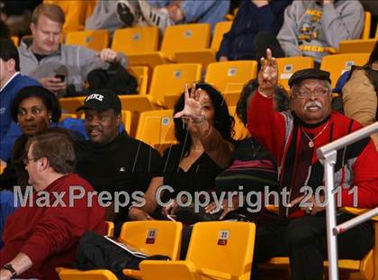 Thumbnail 2 in Neumann Goretti vs. Mt. Vernon (Cancer Research Classic) photogallery.