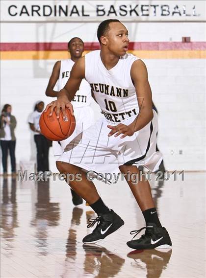 Thumbnail 1 in Neumann Goretti vs. Mt. Vernon (Cancer Research Classic) photogallery.