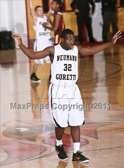 Thumbnail 1 in Neumann Goretti vs. Mt. Vernon (Cancer Research Classic) photogallery.
