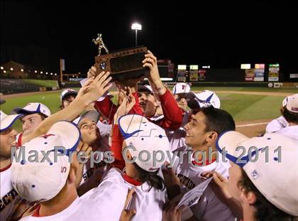 Thumbnail 3 in Rush-Henrietta vs. Fairport (Section 5 Class AAA Final) photogallery.