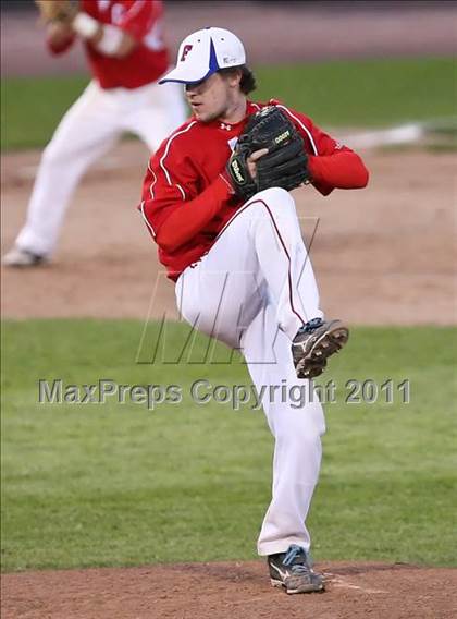Thumbnail 2 in Rush-Henrietta vs. Fairport (Section 5 Class AAA Final) photogallery.