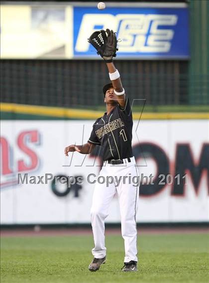 Thumbnail 2 in Rush-Henrietta vs. Fairport (Section 5 Class AAA Final) photogallery.