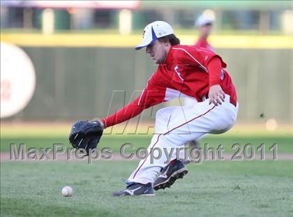 Thumbnail 2 in Rush-Henrietta vs. Fairport (Section 5 Class AAA Final) photogallery.
