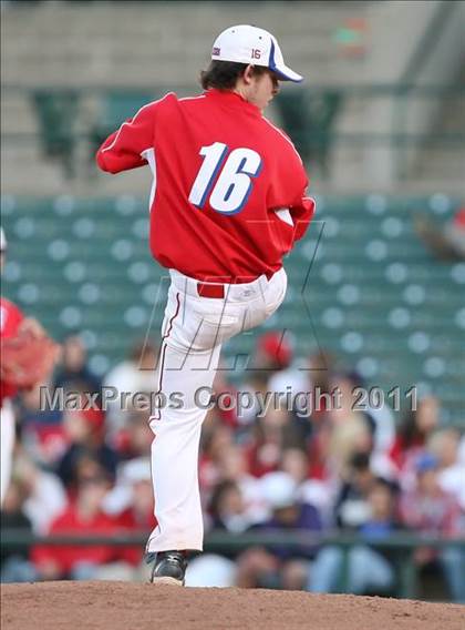 Thumbnail 2 in Rush-Henrietta vs. Fairport (Section 5 Class AAA Final) photogallery.