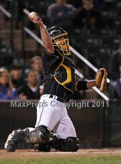 Thumbnail 1 in Rush-Henrietta vs. Fairport (Section 5 Class AAA Final) photogallery.
