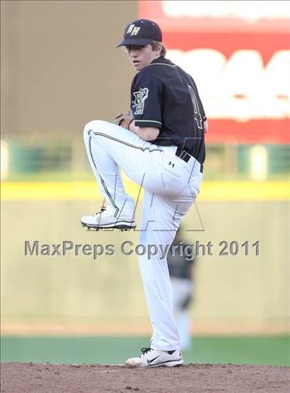 Thumbnail 2 in Rush-Henrietta vs. Fairport (Section 5 Class AAA Final) photogallery.