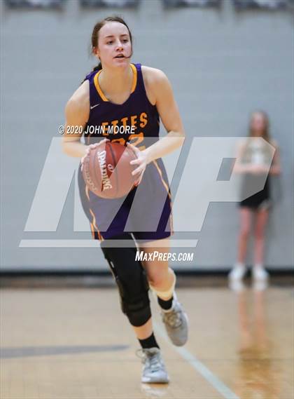 Thumbnail 2 in Panhandle vs. Vega (UIL 2A Area Playoff) photogallery.