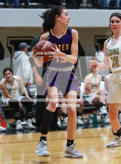 Thumbnail 2 in Panhandle vs. Vega (UIL 2A Area Playoff) photogallery.