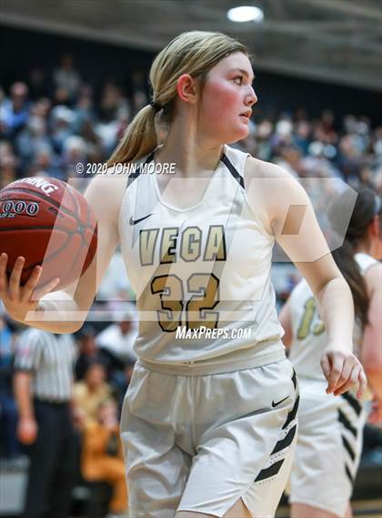 Thumbnail 3 in Panhandle vs. Vega (UIL 2A Area Playoff) photogallery.