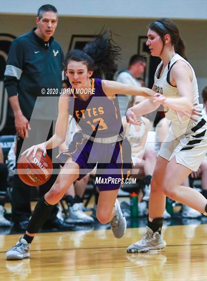 Thumbnail 1 in Panhandle vs. Vega (UIL 2A Area Playoff) photogallery.