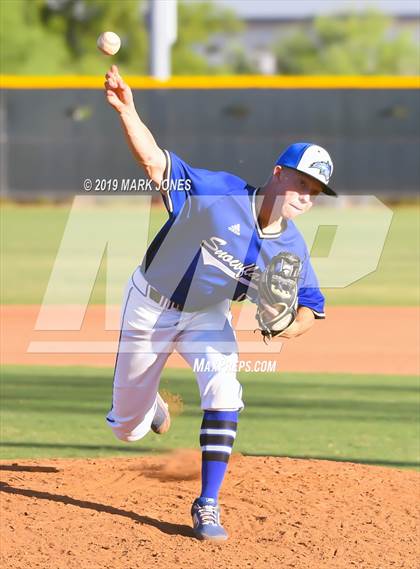 Thumbnail 3 in Paradise Honors vs. Snowflake  (AIA 3A Round 1 Playoff) photogallery.