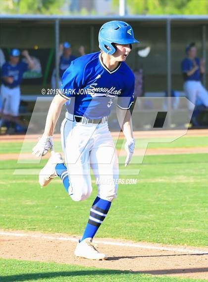Thumbnail 3 in Paradise Honors vs. Snowflake  (AIA 3A Round 1 Playoff) photogallery.