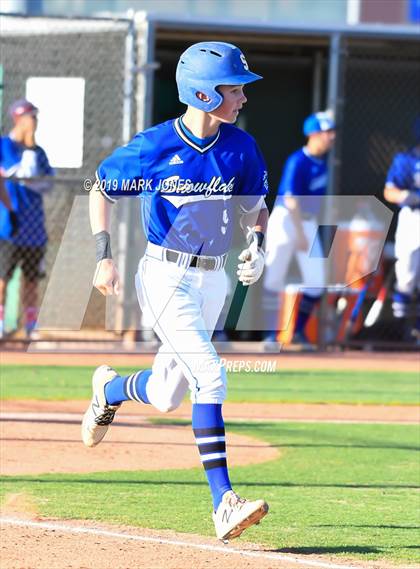 Thumbnail 2 in Paradise Honors vs. Snowflake  (AIA 3A Round 1 Playoff) photogallery.