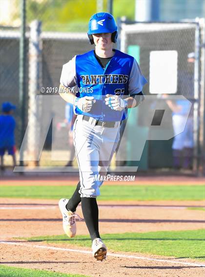 Thumbnail 2 in Paradise Honors vs. Snowflake  (AIA 3A Round 1 Playoff) photogallery.
