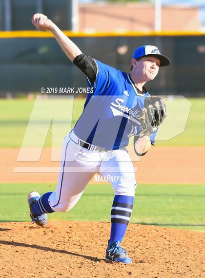 Thumbnail 3 in Paradise Honors vs. Snowflake  (AIA 3A Round 1 Playoff) photogallery.