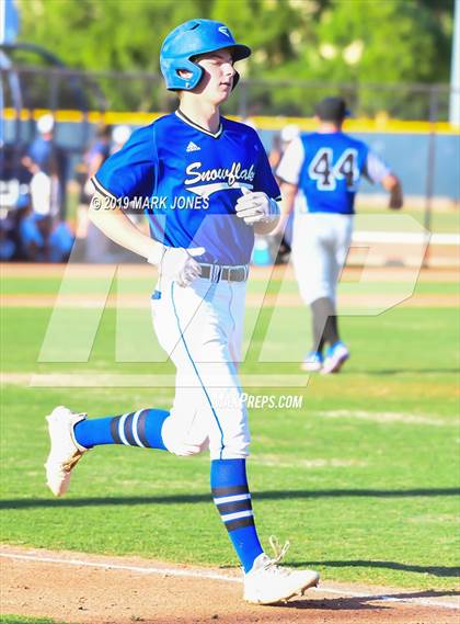 Thumbnail 2 in Paradise Honors vs. Snowflake  (AIA 3A Round 1 Playoff) photogallery.