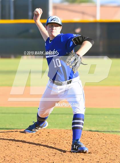 Thumbnail 3 in Paradise Honors vs. Snowflake  (AIA 3A Round 1 Playoff) photogallery.