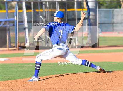 Thumbnail 3 in Paradise Honors vs. Snowflake  (AIA 3A Round 1 Playoff) photogallery.
