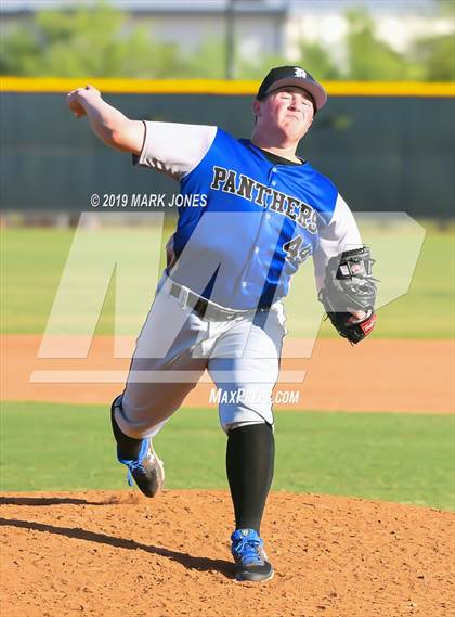 Thumbnail 2 in Paradise Honors vs. Snowflake  (AIA 3A Round 1 Playoff) photogallery.