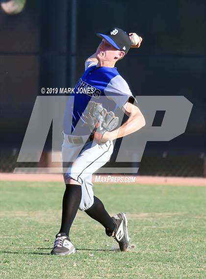 Thumbnail 1 in Paradise Honors vs. Snowflake  (AIA 3A Round 1 Playoff) photogallery.