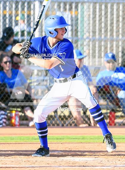 Thumbnail 3 in Paradise Honors vs. Snowflake  (AIA 3A Round 1 Playoff) photogallery.
