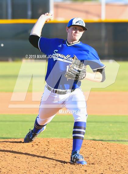 Thumbnail 2 in Paradise Honors vs. Snowflake  (AIA 3A Round 1 Playoff) photogallery.