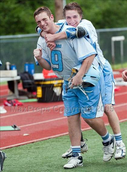 Thumbnail 2 in Wellesley vs. Medfield (MIAA East Division 2 First Round) photogallery.