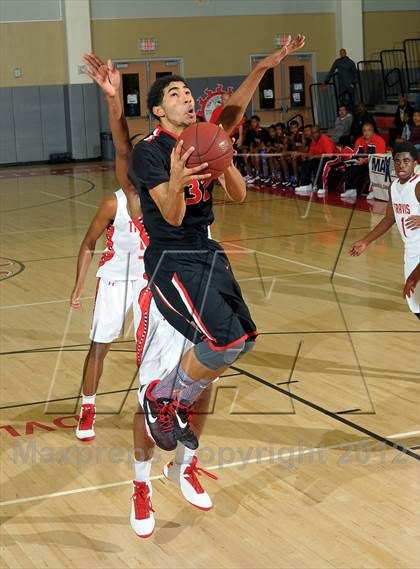 Thumbnail 2 in Westchester vs. Fort Bend Travis (MaxPreps Holiday Classic) photogallery.