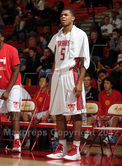 Thumbnail 1 in Westchester vs. Fort Bend Travis (MaxPreps Holiday Classic) photogallery.