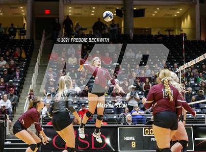 Thumbnail 2 in Blum vs. Fayetteville (UIL Volleyball 1A Finals) photogallery.