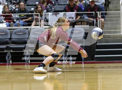 Thumbnail 3 in Blum vs. Fayetteville (UIL Volleyball 1A Finals) photogallery.
