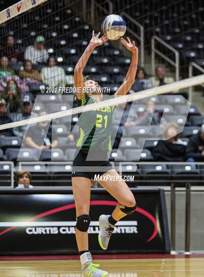 Thumbnail 1 in Blum vs. Fayetteville (UIL Volleyball 1A Finals) photogallery.