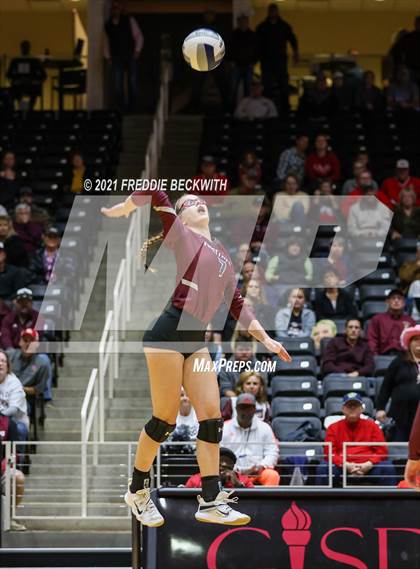 Thumbnail 1 in Blum vs. Fayetteville (UIL Volleyball 1A Finals) photogallery.